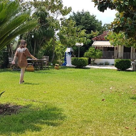 Country House By The Sea !!! Villa Karavomilos  Bagian luar foto