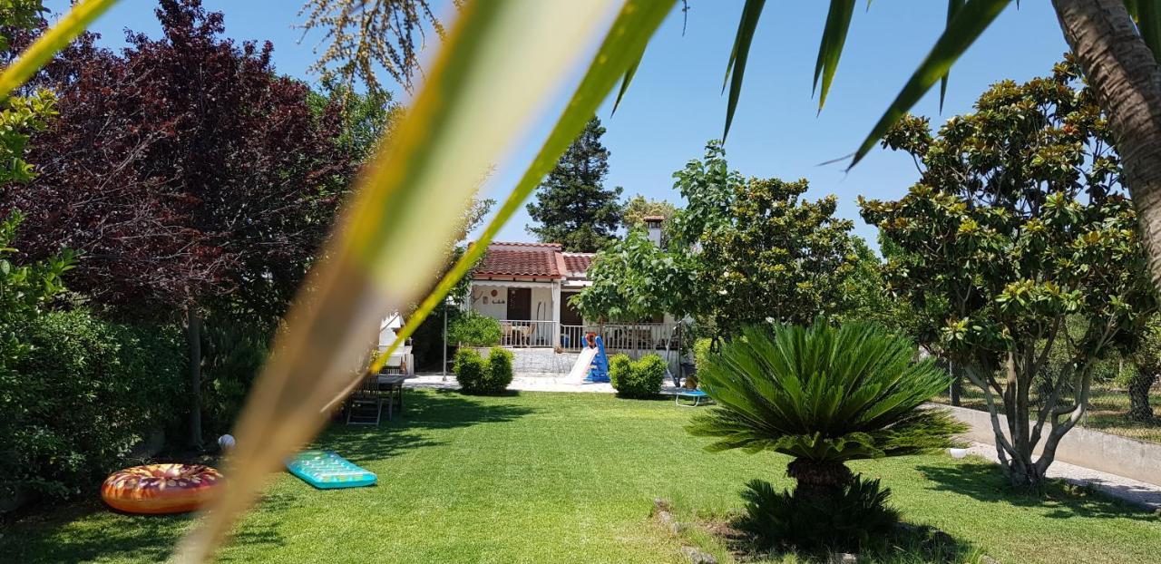 Country House By The Sea !!! Villa Karavomilos  Bagian luar foto
