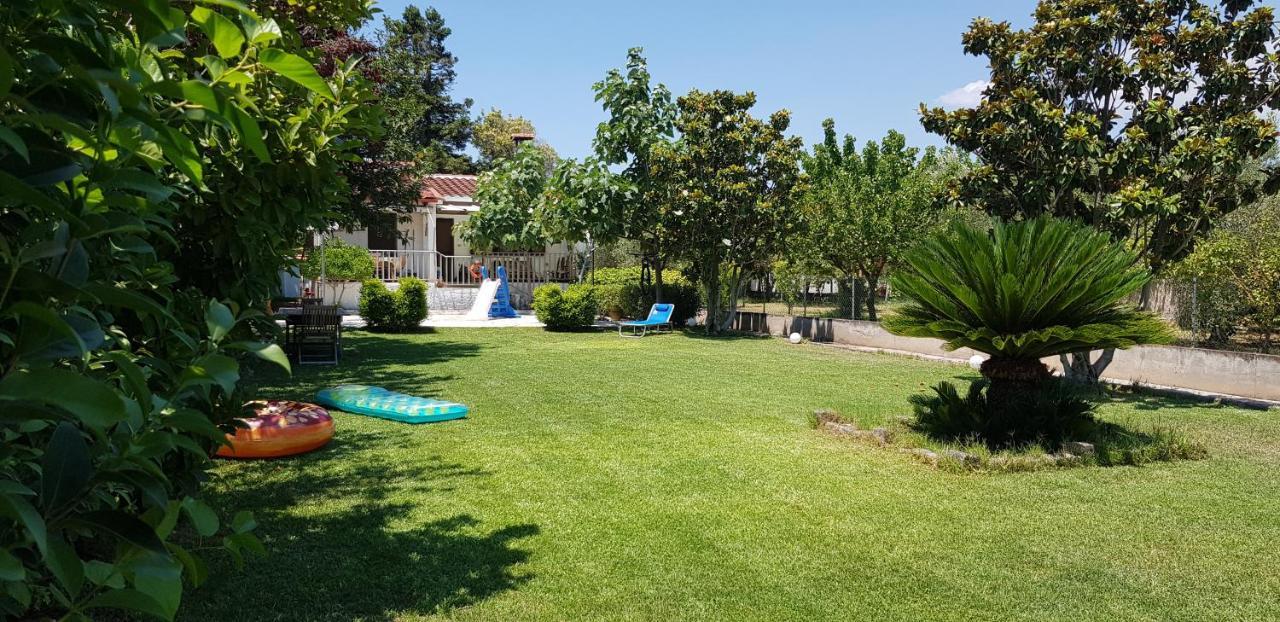 Country House By The Sea !!! Villa Karavomilos  Bagian luar foto