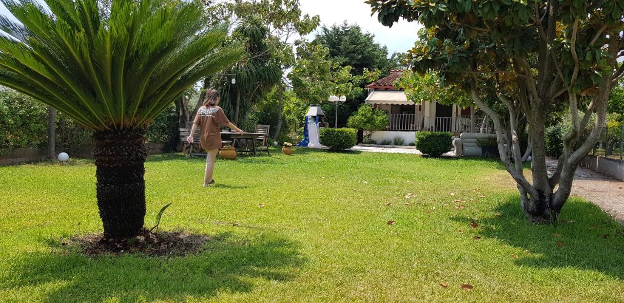 Country House By The Sea !!! Villa Karavomilos  Bagian luar foto