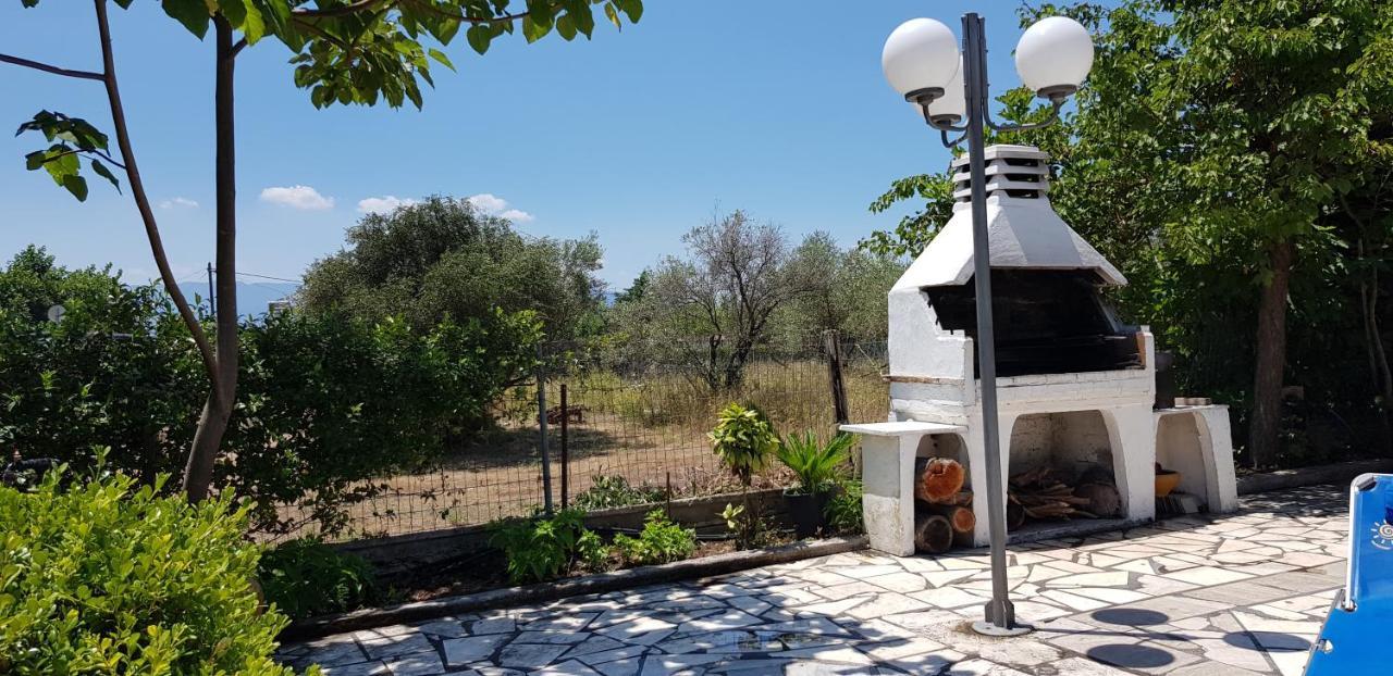 Country House By The Sea !!! Villa Karavomilos  Bagian luar foto