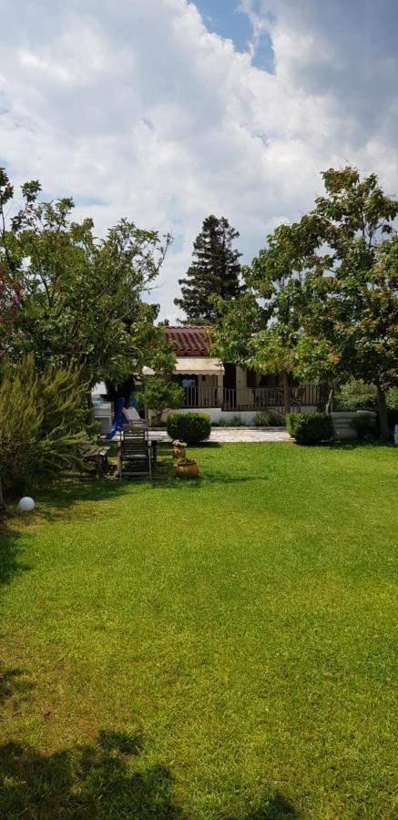 Country House By The Sea !!! Villa Karavomilos  Bagian luar foto